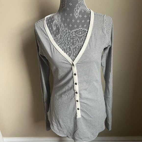 Lululemon Awesoma Henley Top Button down Sz 8 - Picture 1 of 11